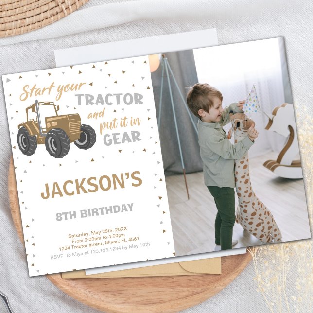 Convites de festas de Fazenda personalizáveis para (Brown Tractor Birthday Invitations with photo)