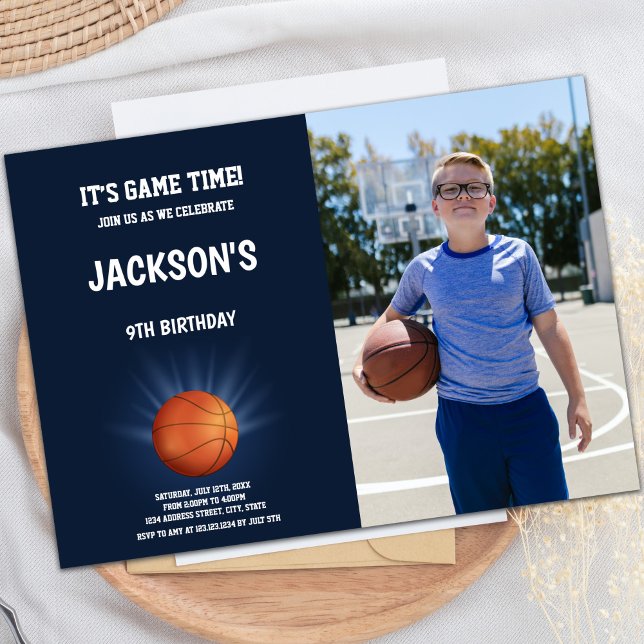 Convites de festas desportivos personalizáveis par (Basketball Shine Birthday Invitations with photo)