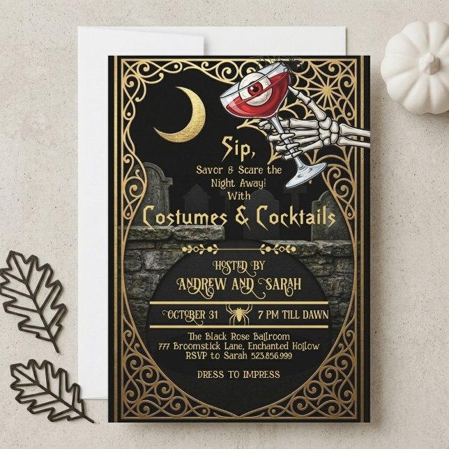 Convites de Halloween Adultos & Coquetéis Crescent (Adult Halloween Costumes & Cocktails Crescent Moon Invitation)