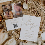 Convites Delicar Casamento de Código QR de Colagem de Foto<br><div class="desc">Este delicado convite de casamento por colagem de ouro com código QR é perfeito para um casamento moderno. A design romântica minimalista apresenta uma magnífica e elegante tipografia amarela ouro champanhe num fundo branco com um aspecto simples e limpo. Personalize seu convite com 3 fotos de noivado no verso. Inclua...</div>