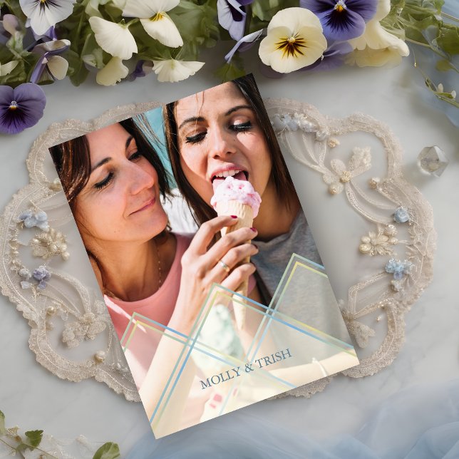 Convites Delicate Transparency Effect on Romantic Couple (Delicate Transparency Effect Romantic Couple Photo Wedding Invitation Card.)