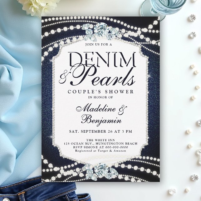 Convites Denim Diamantes Pearls Na moda Frame Chá de casame (denim and pearls couple wedding shower invitation coed jack jill blue white elegant modern frame)
