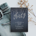 Convites Denim Diamond Glitter Drives aniversário de 30 ano<br><div class="desc">Modelo simples, moderno, elegante e chic com convite de festas de fundo denim, a palavra TRINTA coberta em diamantes brancos (simulados, não em reais) e em roteiros modernos de caligrafia, tipografia em branco, bem como uma cortina de rochas e brilhos (esses também são efeitos digitais). Um design de "denim e...</div>