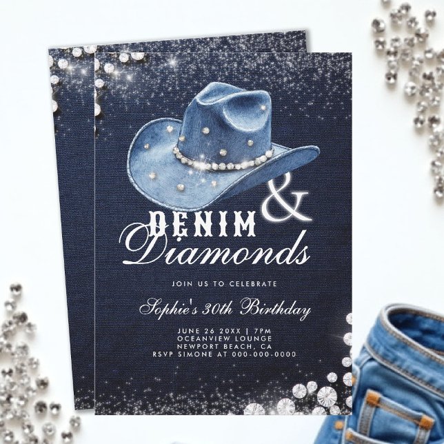 Convites Denim Diamouros Cowgirl Hat Script aniversário de  (denim and diamonds 30th birthday party invitation blue white cowgirl hat script bling sparkles)