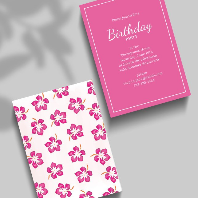 Convites Design de festa de aniversário floral tropical ros (Bright pink tropical floral birthday card with modern layout and bold hibiscus pattern backing)
