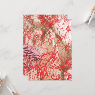 Convites Design vermelho vibrante com flor intrincada