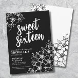 Convites Doce Floral Moderno Dezesseis Festas de aniversári<br><div class="desc">White Floral Negro Doce Dezesseis Convites de aniversário. Um divertido, mas elegante 16º convite de aniversário com contornos de flores pretas e brancas. Um padrão de flor brincalhão enquadra uma tipografia de script "doce dezesseis" misturada com uma fonte serif mais clássica. Celebrar 16 anos de vida com esta na moda...</div>