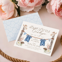 Convites Dois Pequenos Garotos Gêmeos estão no caminho do C