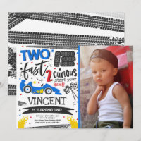 Dois segundos aniversários de Carro Vermelho de Co