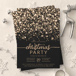 Convites Dourada Luxuriosa Winter Shiny Stars Company Xmas<br><div class="desc">Elegante Formal Company e Corporate Christmas Party / Cocktail / Jantar modelo de Convite com estrelas de brilho. Imprima seus amigos e colegas de trabalho com este design de convite sofisticado e elegante.</div>