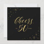 Convites Dourado e preto | Quadrado moderno de Festa de ani<br><div class="desc">Vamos comemora seu dia especial com este na moda 50º convite de aniversário. Este design apresenta a tipografia de ouro-chico "Saúde a 50 anos" e gráficos de brilho dourado em fundo preto. Se você está procurando um simples convite quadrado chic para uma festa de aniversário temática preto e ouro, este...</div>