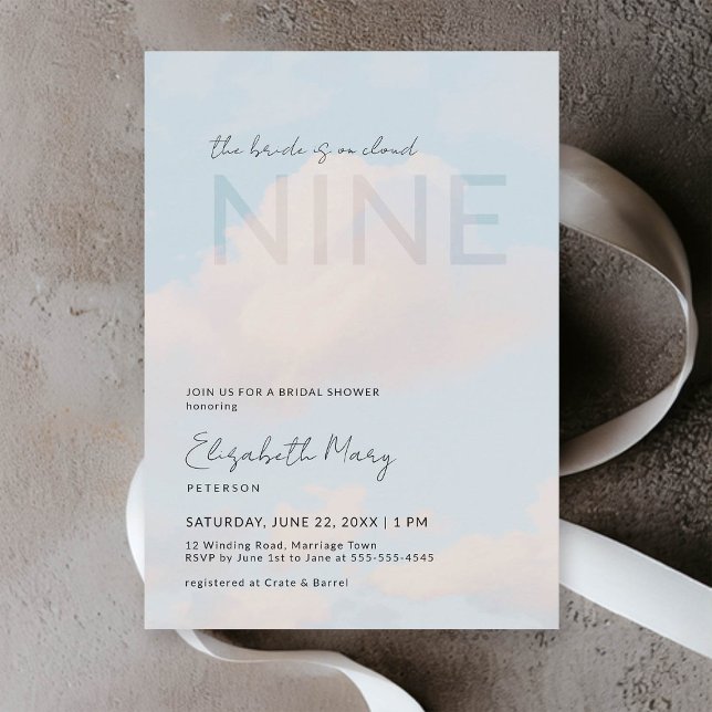 Convites Dreamy Cloud 9 Sunny Modern Elegant Chá de panela (the bride is on cloud 9 bridal shower invitation dreamy romantic pastel  blue sunny cloud sky modern)