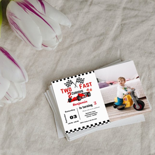 Convites Duas festas de segundo aniversário Rapaz de corrid (Criador carregado)