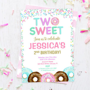 Convites Duas rosquinhas doces, sprinks, garota da festa do