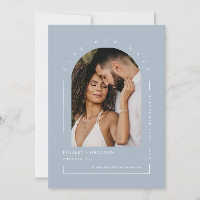 Convites Dusty Blue Boho Arch Photo Código QR Salve a nossa (Frente)