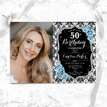 Convites Dusty Blue Rosas Black Damask Foto 50th Birthday<br><div class="desc">Elegante convite floral feminino para o 50º aniversário com sua foto. Design azul brilhante branco-claro, poeirento e poeirento, com prata brilhante falso. Apresenta cor damasco preta e branca, rosas azuis, fonte de script e confetti. Perfeito para uma festa de comemoração de na moda adulto. Personalize com seus próprios detalhes. Pode...</div>