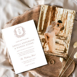 Convites Dusty Rosa Elegant Floral Crest Monograma Casament