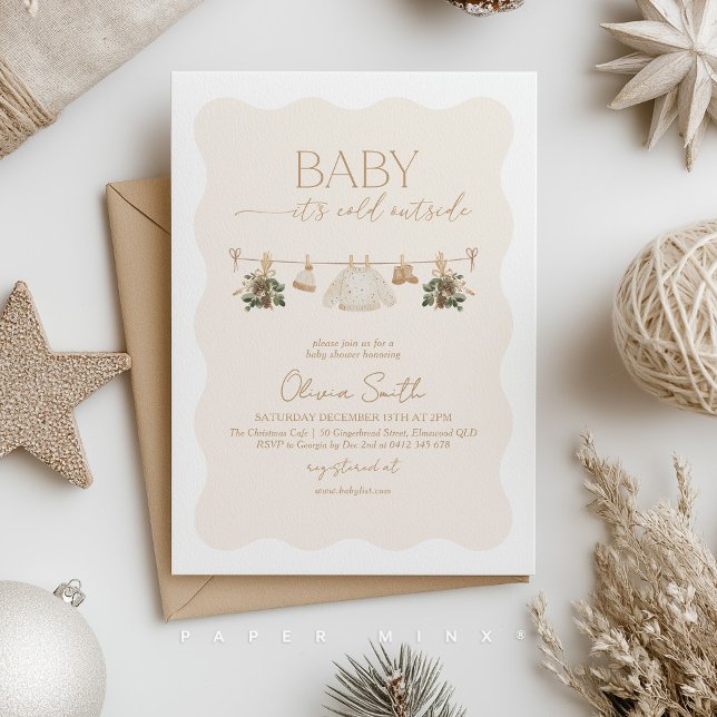 Convites é Frio Lá Fora Chuveiro de Bebê Bege Neutro (Gender Neutral Baby Shower Invitation. Christmas clothesline with baby clothes and greenery. )