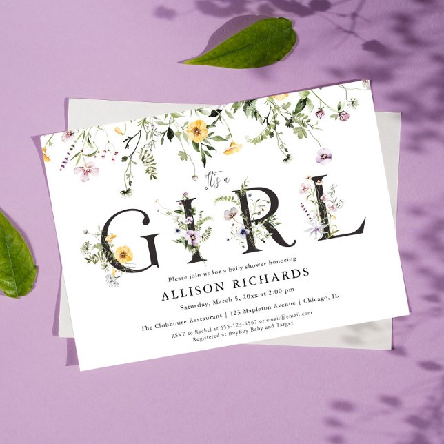 Convites É um chá de fraldas de flores amarelas roxas (Criador carregado)