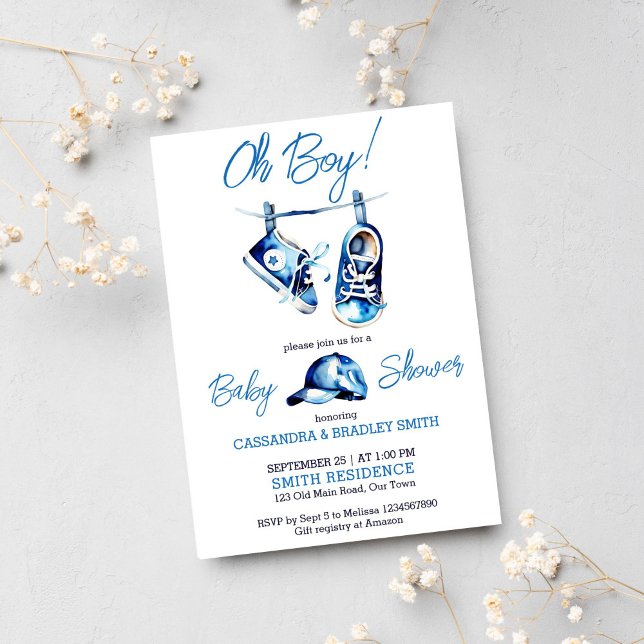 Convites É um menino calçado azul um boné simples moderno (Oh boy baby shower template invitation digital download sports cap baby sneakers blue modern invite)