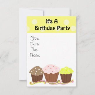 Convites É uma festa de aniversário com cupcakes
