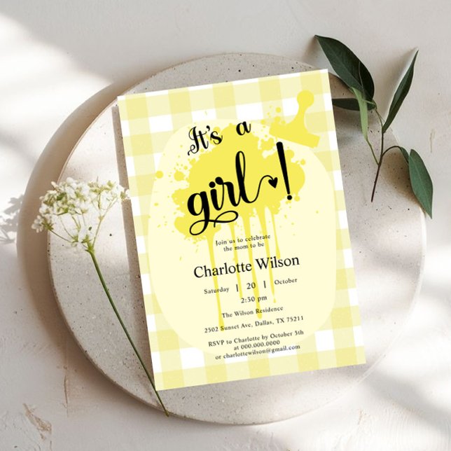 Convites É uma menina Chá de Bebê Pastel em Xadrez Amarelo  (Criador carregado)