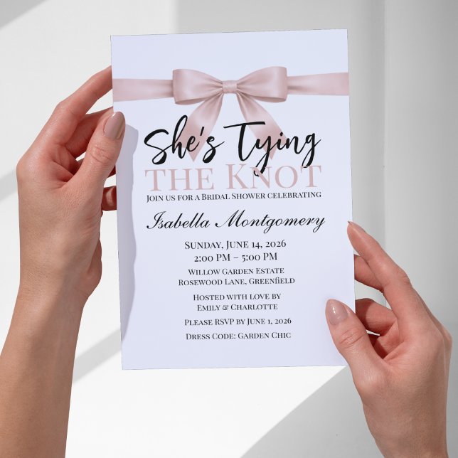Convites Ela Está Amarrando o Nó Tema Laço Rosa (She’s Tying the Knot Theme Blush Pink Bow Invitation
)