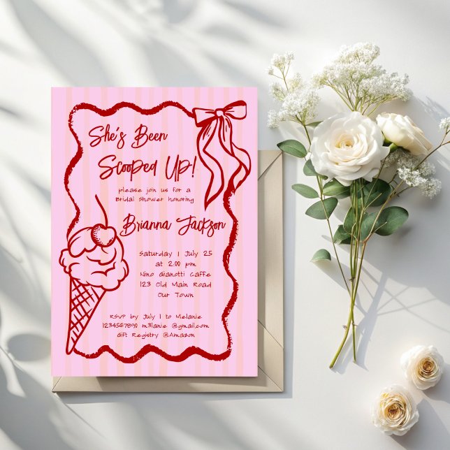 Convites Ela foi apanhada no esboço de casamento com borda  (She's been scooped up handrawn sketch  wavy border bow coquette bridal invitation template)