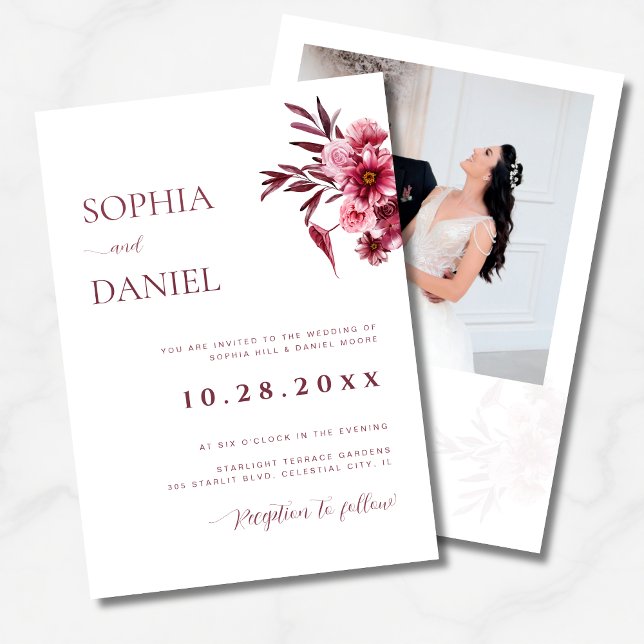 Convites Elegant Burgundy Floral Photo Wedding Invitation  (Criador carregado)