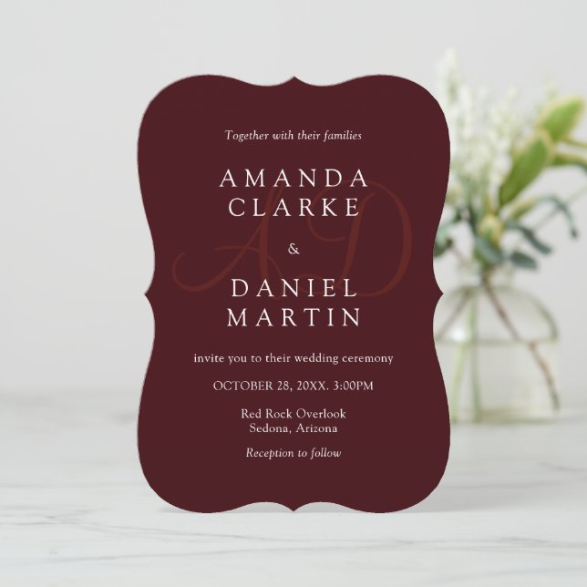 Convites Elegant Deep Burgendy Wedding Monogram Initials  (Em pé/Frente)