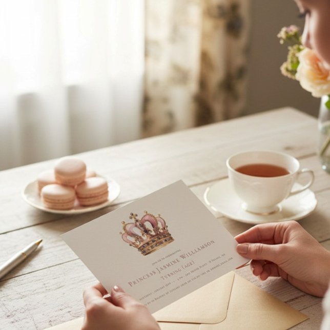 Convites Elegant Gold and White Stripes Princess Birthday  (Criador carregado)