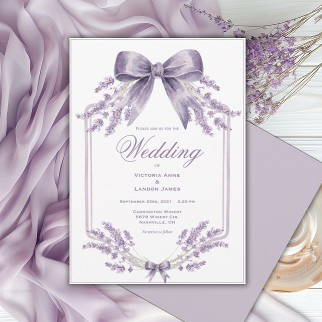 Convites Elegant Purple Floral & Bow Wedding Invitation (Criador carregado)