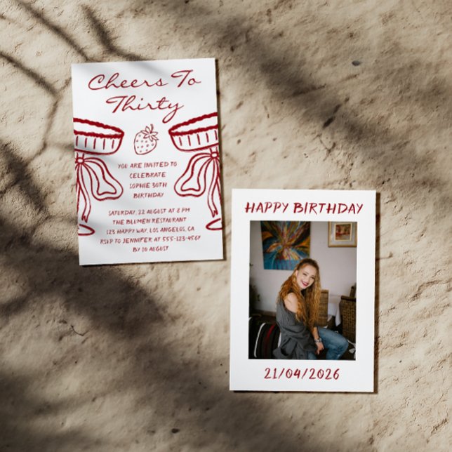 Convites Elegant Red Cheers to Thirty Cocktail 30 Birthday (Criador carregado)