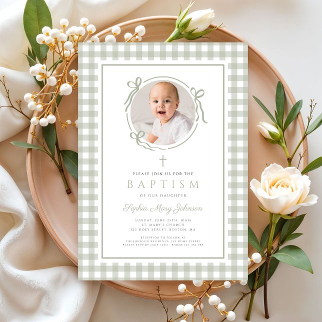 Convites Elegant Sage Green Gingham Bow Photo Girl Baptism (Elegant Sage Green GIngham Bow Photo Girl Baptism Invitation)