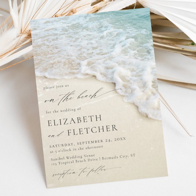 Convites Elegant Script On The Beach Wedding (Criador carregado)