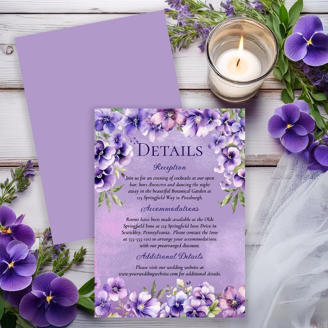Convites Elegant Violet Floral Wedding Details (Elegant violet florals for a refined and timeless wedding details card.)