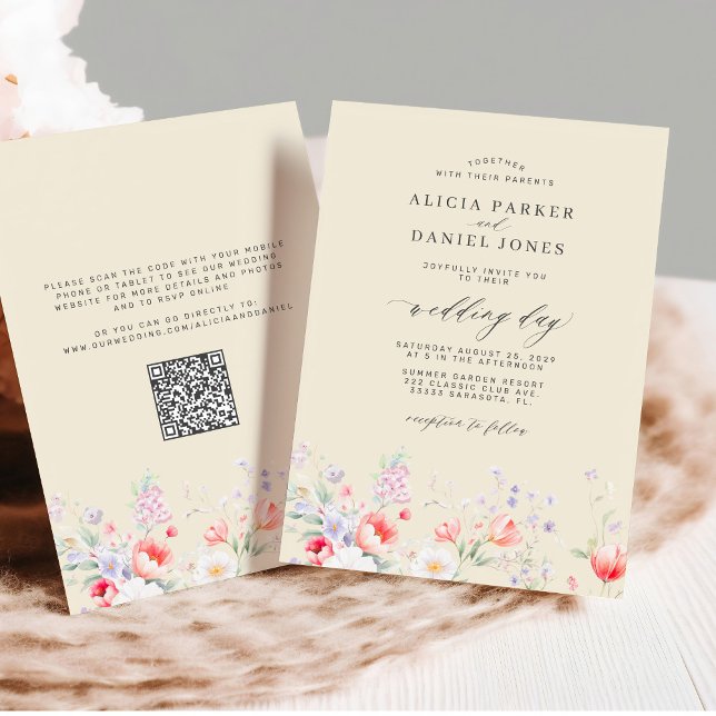 Convites Elegant wildflower garden beige QR RSVP wedding (Criador carregado)