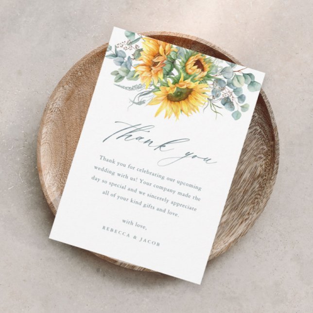Convites Elegante Agradecimento de Chá de Noiva Rústico com (Elegant sunflower eucalyptus bridal shower thank you card with modern handwritten script.)