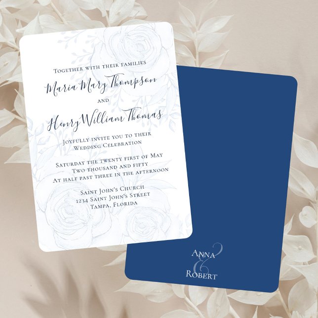 Convites Elegante Blue Floral Greenerescência Caligrafia (Elegant blue floral classic wedding invitation with ampersand and names backside. )
