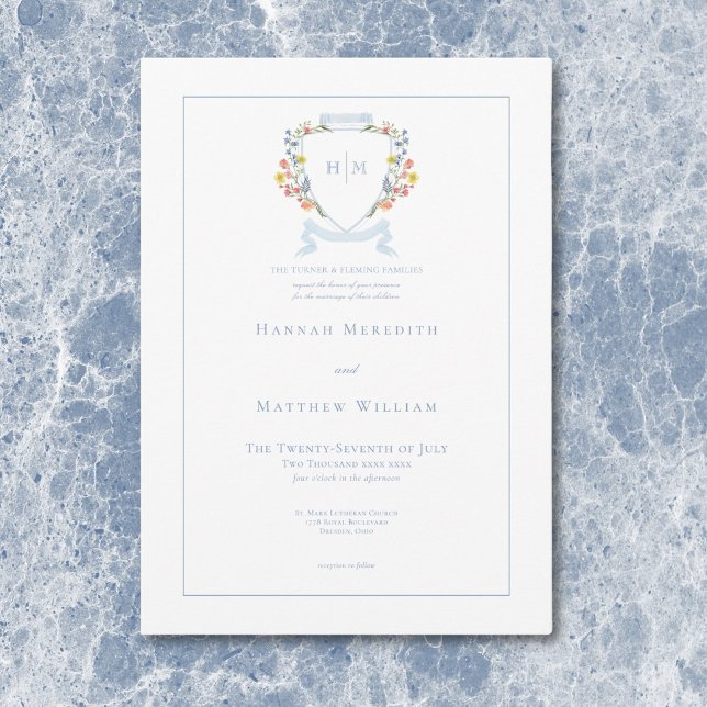 Convites Elegante Crista de Flor Silvestre Pastel Azul Poei (Elegant Dusty Blue Pastel Wildflower Crest Wedding Invitation)