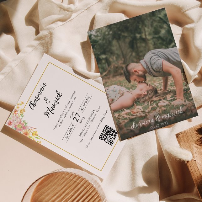 Convites Elegante Floral Borda Dourada Código QR Casamento (Criador carregado)