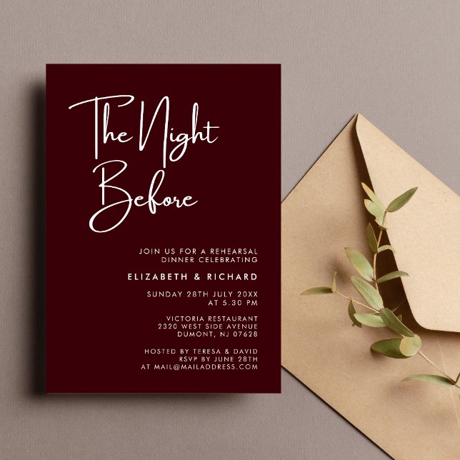 Convites Elegante Jantar de Ensaios da Véspera em Borgonha (Elegant burgundy night before rehearsal dinner invitation creates a warm, intimate pre-wedding vibe.)