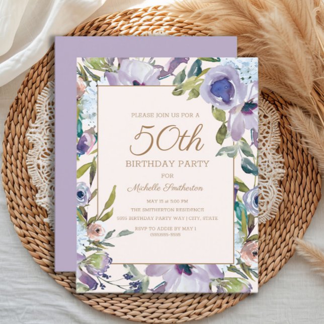 Convites Elegante Lilac Purple Floral Greenery 50º Aniversá (Purple watercolor floral women's 50th birthday party invitation)