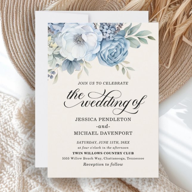 Convites Elegante Poeira Azul Floral Folhas Verde Salvia (Elegant dusty blue floral "The wedding of" wedding invitation)