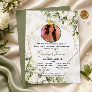 Convites Elegante Quinceañera Floral em Branco e Verde Salv