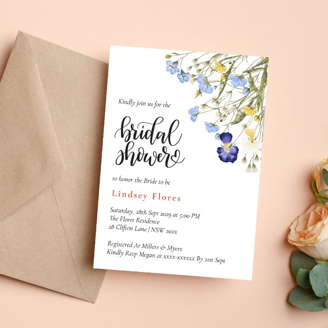 Convites Elegantes Flores Silvestres de Verão para Chá de N (Elegant summer meadow wildflowers invitation creates a bright, romantic bridal shower tone)