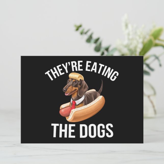 Convites Eles Estão Comendo Os Cachorros Debate Donald Trum (Em pé/Frente)
