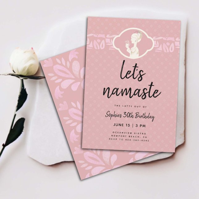 Convites Engraçado Vamos Namastê-Lo aniversário de 30 anos (funny 30th birthday invitation for women coffee latte party namaste yoga joke clean elegant classy)