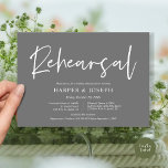 Convites Ensaio e Janta de casamento modernos, Cinza escura<br><div class="desc">Anuncie sua alegria para sempre em estilo com o nosso moderno tema design de ensaio de casamento (ensaio). É ideal para casais que decidiram celebrar a noite antes do seu grande dia. Com seu design sofisticado, mas lúdico, este convite certamente define o tom de um evento inesquecível. O cartão de...</div>