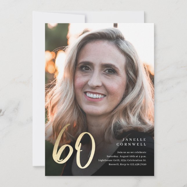 Convites Escrito Minimalista Preto e Dourado 60º Aniversári (Frente)